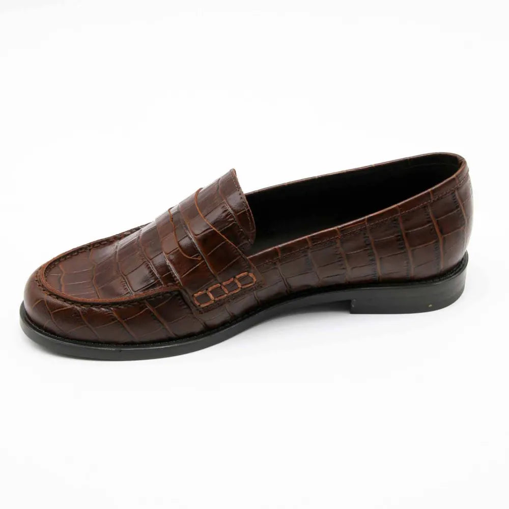 MOCASSIN CARIE CUIR IMPRIME CROCO MARRON