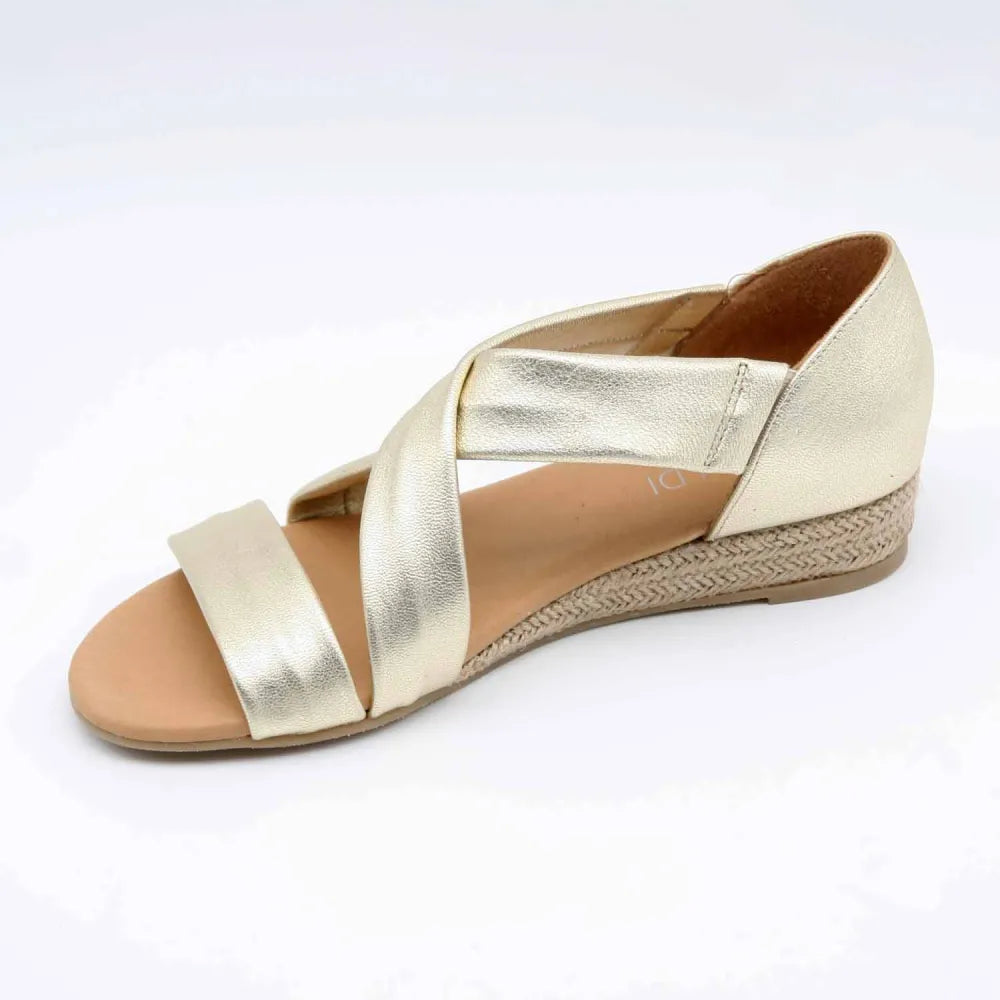 SANDALE COMPENSEE JADE CUIR-METALLISE PLATINE